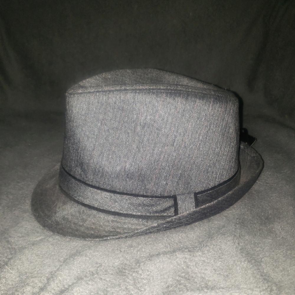 D&Y FEDORA NWT